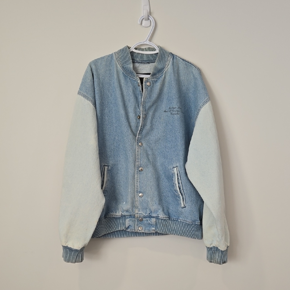 Retro 80's/90's Canadian Wolf Motif Light Blue Denim Streetwear Bomber Jacket